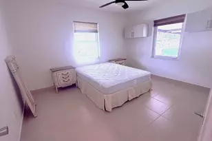 11718 NW 1st Ave, Miami, FL 33168 - Photo 5