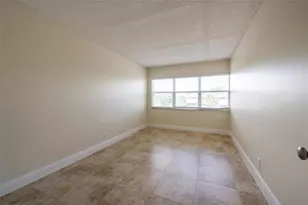 2555 NE 11th St, Fort Lauderdale, FL 33304 - Photo 11