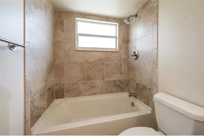 2555 NE 11th St, Unit #302, Fort Lauderdale, FL 33304 - Photo 15