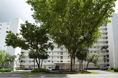 2555 NE 11th St, Unit #302, Fort Lauderdale, FL 33304 - Photo 1