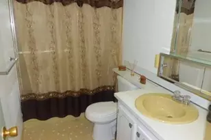 901 NE 14th Ave, Hallandale Beach, FL 33009 - Photo 9