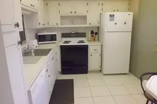 901 NE 14th Ave, Hallandale Beach, FL 33009 - Photo 5