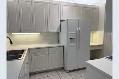 10700 NW 66 St, Unit #302, Doral, FL 33178 - Photo 9