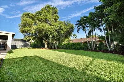 9226 NW 44th Ct, Coral Springs, FL 33065 - Photo 25
