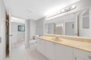 2202 S Cypress Bend Dr, Pompano Beach, FL 33069 - Photo 15