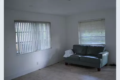 870 SW 28th St, Fort Lauderdale, FL 33315 - Photo 9