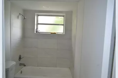 870 SW 28th St, Fort Lauderdale, FL 33315 - Photo 15