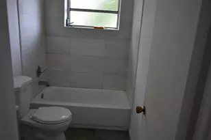 890 SW 28th St, Fort Lauderdale, FL 33315 - Photo 15