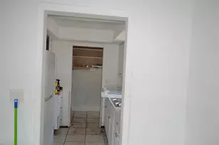 890 SW 28th St, Fort Lauderdale, FL 33315 - Photo 7