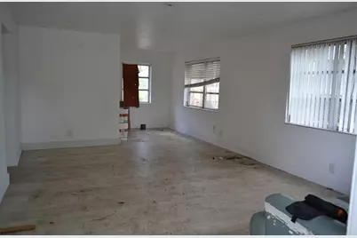 890 SW 28th St, Fort Lauderdale, FL 33315 - Photo 13