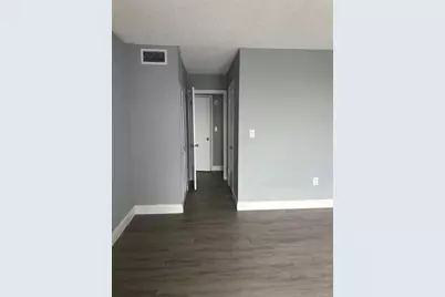 9460  Fontainebleau Blvd, Unit #528, Miami, FL 33172 - Photo 11