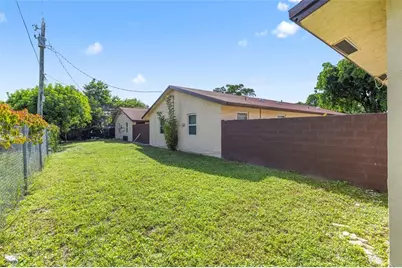 237 NW 12th Ct, Pompano Beach, FL 33060 - Photo 17