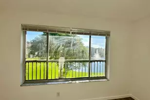 927 Twin Lakes Unit, Coral Springs, FL 33071 - Photo 5