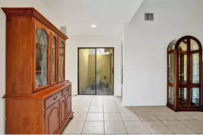 10921 SW 10th Ct, Pembroke Pines, FL 33025 - Photo 15