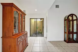 10921 SW 10th Ct, Pembroke Pines, FL 33025 - Photo 15