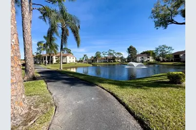 301  Knotty Pine Cir, Unit #D2, Greenacres, FL 33463 - Photo 17