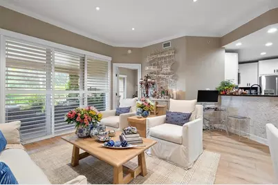 16135  Emerald Estates Dr, Unit #164, Weston, FL 33331 - Photo 7