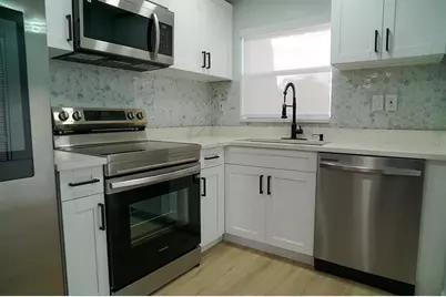 9601  Sunrise Lakes Blvd, Unit #311, Sunrise, FL 33322 - Photo 3