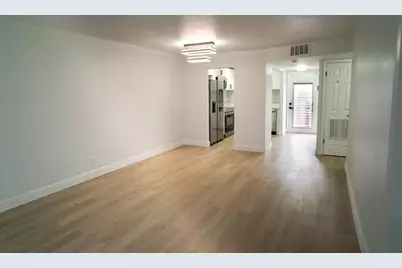 9601  Sunrise Lakes Blvd, Unit #311, Sunrise, FL 33322 - Photo 5