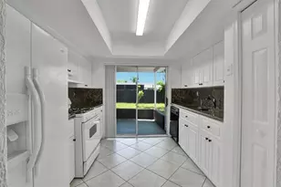 8360 NW 25th Ct, Sunrise, FL 33322 - Photo 9