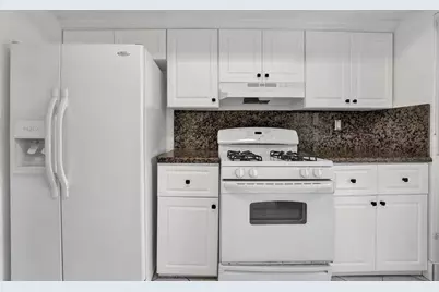 8360 NW 25th Ct, Sunrise, FL 33322 - Photo 11