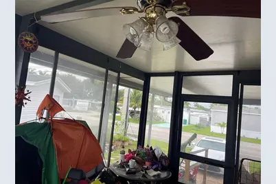 8580 SW 17th St, Davie, FL 33324 - Photo 15