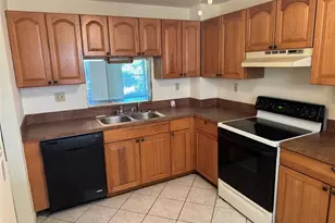 1075 Riverside Dr, Coral Springs, FL 33071 - Photo 3