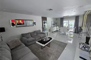 2340 NE 8th Ave, Pompano Beach, FL 33064 - Photo 27