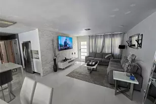 2340 NE 8th Ave, Pompano Beach, FL 33064 - Photo 25