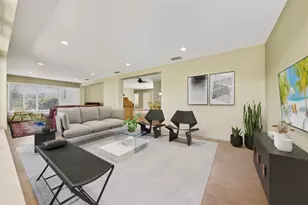 1711 NE 40th Ct, Oakland Park, FL 33334 - Photo 17