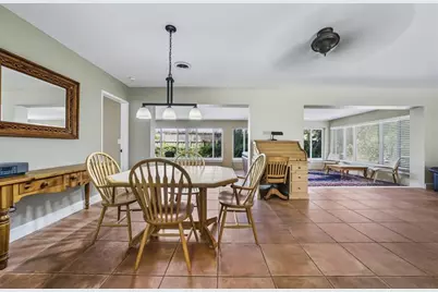 1711 NE 40th Ct, Oakland Park, FL 33334 - Photo 13