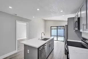 2614 W 65th St, Hialeah, FL 33016 - Photo 15