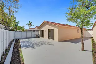 2614 W 65th St, Hialeah, FL 33016 - Photo 33