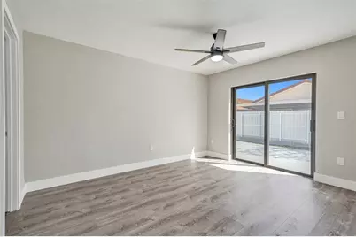 2614 W 65th St, Hialeah, FL 33016 - Photo 17