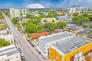 1051 NW 2nd St, Miami, FL 33128 - Photo 3