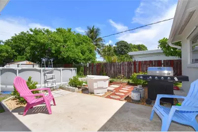 301 SE 12th St, Deerfield Beach, FL 33441 - Photo 27