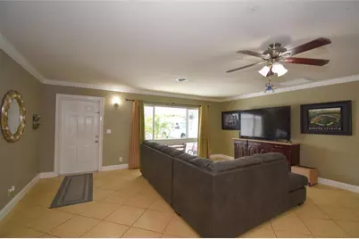 301 SE 12th St, Deerfield Beach, FL 33441 - Photo 5