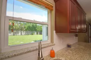 301 SE 12th St, Deerfield Beach, FL 33441 - Photo 13