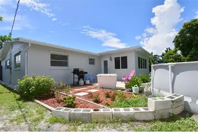 301 SE 12th St, Deerfield Beach, FL 33441 - Photo 31