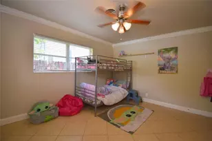 301 SE 12th St, Deerfield Beach, FL 33441 - Photo 15
