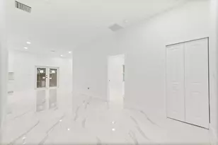 2407 NW 8th St, Fort Lauderdale, FL 33311 - Photo 9