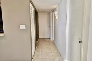 118 NW Royal Park Dr Unit, Oakland Park, FL 33309 - Photo 9