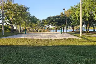 118 NW Royal Park Dr Unit, Oakland Park, FL 33309 - Photo 25