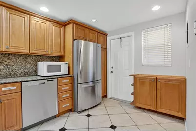 3050 NE 16th Avenue, Unit #107, Oakland Park, FL 33334 - Photo 3