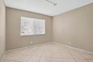 3050 NE 16th Ave, Oakland Park, FL 33334 - Photo 7