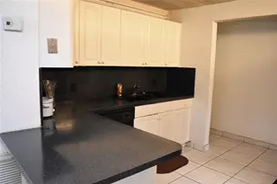 3001 NW 8th Pl, Fort Lauderdale, FL 33311 - Photo 11