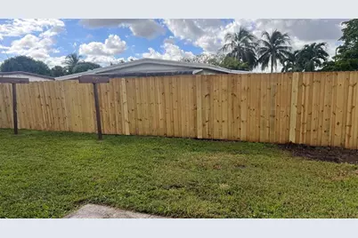 6540 SW 4th St, Pembroke Pines, FL 33023 - Photo 13