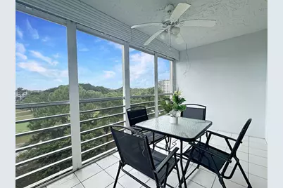 535  Oaks Dr, Unit #504, Pompano Beach, FL 33069 - Photo 13
