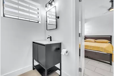 6630  Cody St, Hollywood, FL 33024 - Photo 19