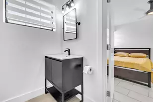 6630 Cody St, Hollywood, FL 33024 - Photo 19